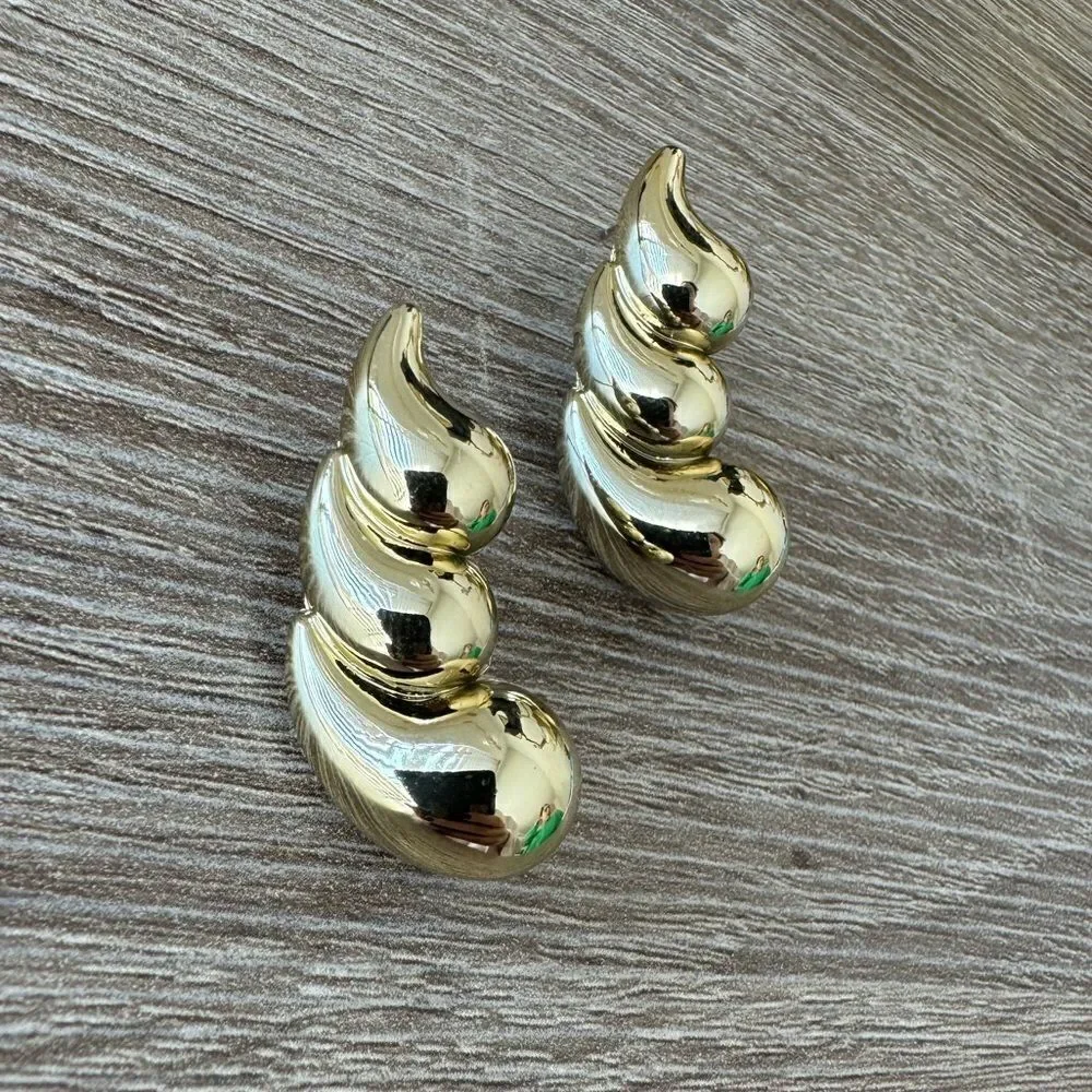 Vintage style earrings A1075